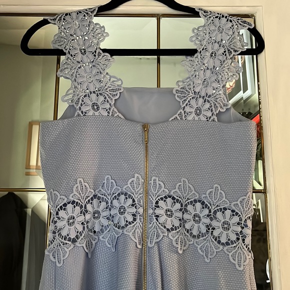 Ted Baker London Lace Detail Dress. Ted 2, US 4-6 - Picture 4 of 5